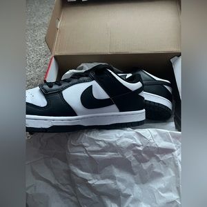 Nike panda dunks